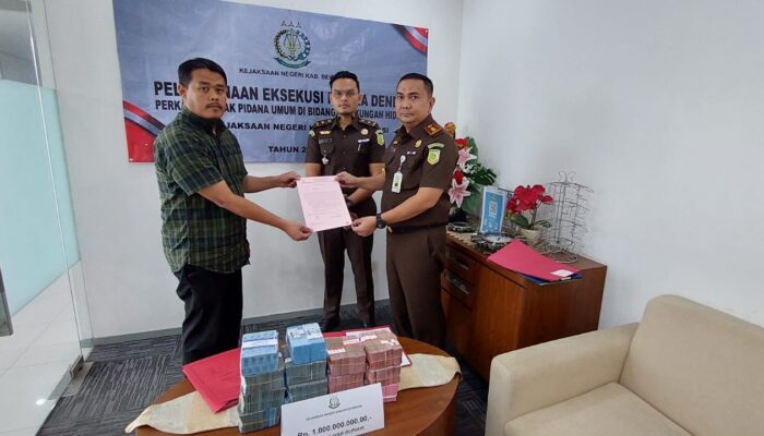 Dinyatakan Bersalah Cemari Lingkungan, Kejari Kabupaten Bekasi Eksekusi PT Gunung Garuda Rp 1 Miliar