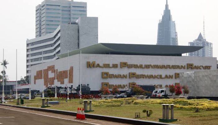 Terkait Dengan Tilang Manual, DPR Apresiasi Keputusan Kapolri