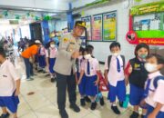 Kunjungi SMP Strada Marga Mulia, Kapolsek Pasming Berikan Edukasi Bahaya Narkoba