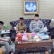Kapolsek Kalideres Bersama Walikota Pimpin Pelepasan Jamaah Haji. (Sumber Foto : Fathar)
