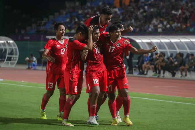 Indonsia Dipastikan Lolos Dalam Ajang Sepak Bola Sea Games 2023, Dalam Laga Semifinal Indonesia Bertemu Dengan Vietnam. (Foto: Sumber Bola News)