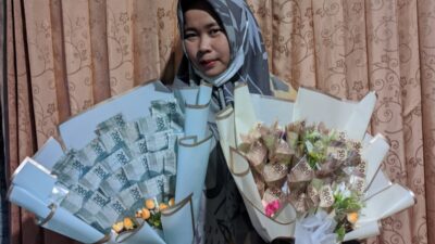 Buket parcel buatan Adelia, dengan berbagai jenis dan ukuran. (Foto: Jeje)