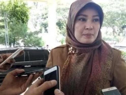 Bupati Pandeglang Irna Narulita. (Foto : Daeng Yusvin)