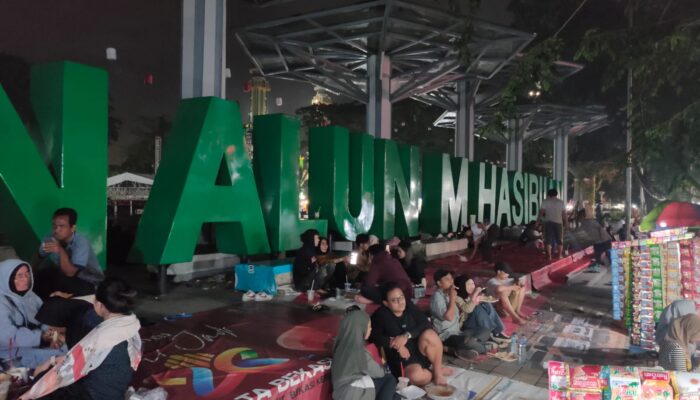 Banyak Menu Pilihan, Alun-Alun Kota Bekasi Menjadi Tempat Favorit Warga Untuk Berlibur di Akhir Pekan
