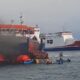 Kapal Ferry KMP ROYCE 1 milik PT Damai Lintas Bahari terbakar saat dalam perjalanan pelayanan dari Pelabuhan Merak menuju Pelabuhan Bakauheni Lampung, Sabtu 6 Mei 2023. (Foto : Daeng Yusvin)