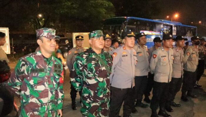 Berikan Rasa Aman Pada Masyarakat, Polres Jakbar Gelar Patroli Skala Besar