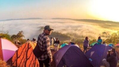 Bukit Pamayonan yang memiliki panorama eksotis di Subang, Jawa Barat, bak negeri diatas awan. (Foto: istimewah)