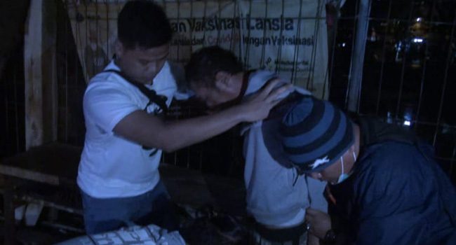 Unit Reskrim Polsek Tanjung Duren, berhasil menangkap pelaku pembacokan driver taksi online. (Foto: Sumber Humas Polres Jalbar)