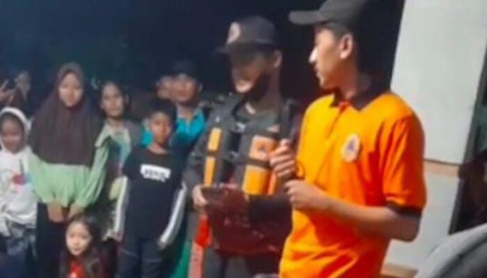 Sedang Mandi Hujan, Ayah dan Anak Hilang Terseret Air, Saluran Air Pamulang