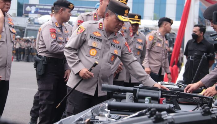 Kapolda Metro Periksa Kelayakan Peralatan, senjata  dan Rantis Ditsamapta PMJ