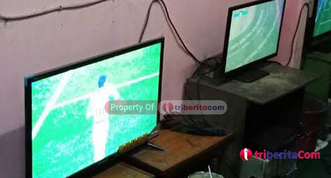 Tempat usaha rental Ps di Bogor berhasil dibobol maling, akibatnya tujuh televisi raib di gondol. (Foto: Fathar)