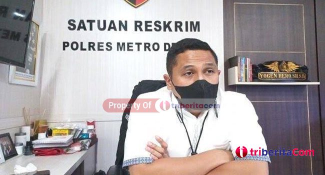 Kasat Reskrim Polres Metro Depok, menjelaskan bahwa Ibu Korban KDRT tidak di Sel karena kondisinya masih belum stabil. (Foto: Fathar)