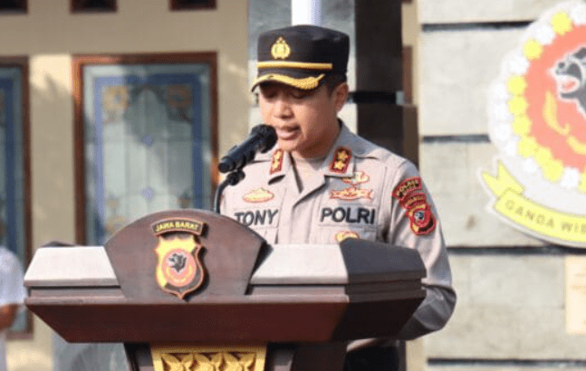 Kapolres Ciamis AKBP Tony Prasetyo, pimpin apel Kasatkamling 2023 untuk wilayah Ciamis. (Foto: Sumber Humas Jabar)