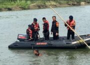 Tragis, Brimob Batalyon D Cikarang Pusat Berhasil Evakuasi Jasad Pelaku Curanmor di Kali Citarum Bekasi