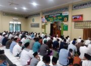 Personel Polres Cilegon Polda Banten Sholat Idul Adha 2023 di Masjid At- Taqwa