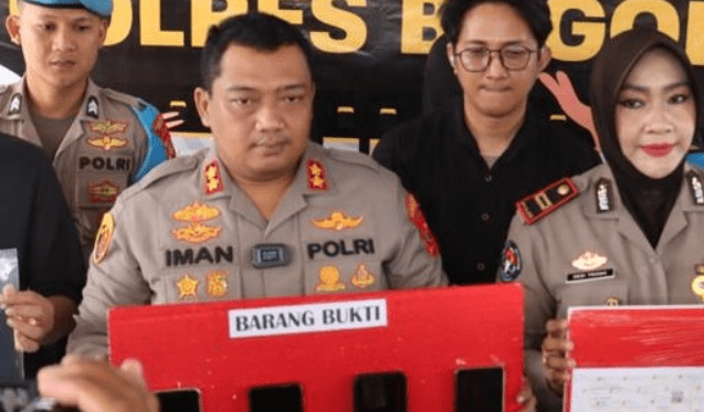 Kapolres Bogor AKBP Iman Imanuddin, kepada wartawan, pada Rabu 14 Juni 2023 mengatakan, empat pelaku berinisial LS, RA, AK dan S diamankan, pada Rabu 7 Juni 2023. (Foto: Fathar)