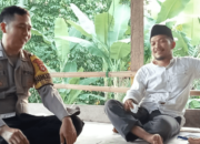 Door To Door guna Menciptakan Situasi Aman dan Nyaman, Bhabinkamtibmas Polsek Ciwandan Polres Cilegon Sambangi Tokoh Masyarakat