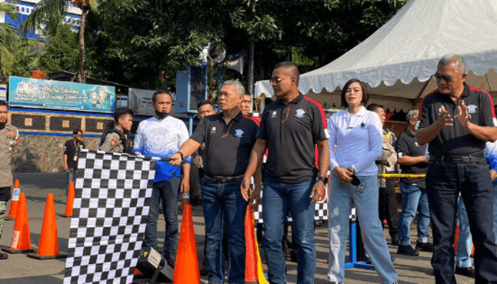 Sambut HUT Bhayangkara ke-77 Ditlantas Polda Metro Gelar Lomba Ketangkasan Bermotor