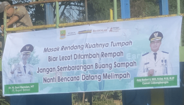 Camat Cabangbungin Marah ke Pedagang Gegara Banyak Sampah Berserakan