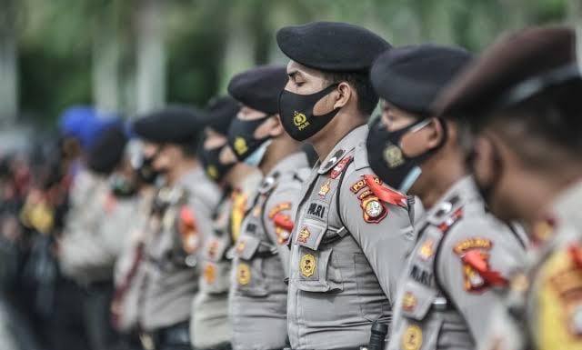 Polres Metro Jakarta Pusat, menerjunkan ratusan anggota untuk mengawasi jalannya Unras di Depan MA. (Foto: Sumber Jakpus)