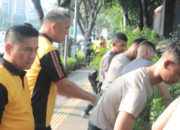 Sambut Hari Bhayangkara ke-77 Tahun 2023, Polda Metro Jaya Bersih-bersih di Lingkungan Kerja