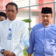 Kalapas Kelas I Tangerang Asep Sutandar menyaksikan secara langsung pemotongan hewan qurban. (foto: Fathar)