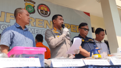 Polres Metro Bekasi, mengungkap kasus narkotika jenis sintetis diwilayah Kabupaten Bekasi. Pada Kamis 22 Juni 2023. (Foto: Abdul Kholilluloh)
