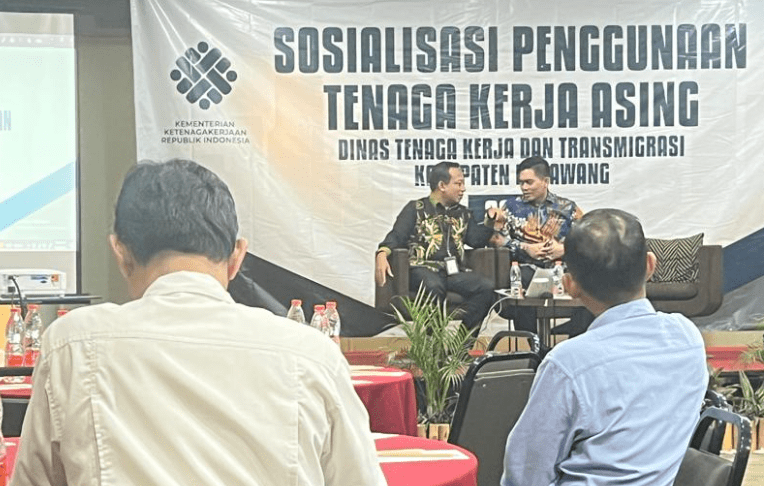 Sosialisasi penggunaan tenaga Kerja Asing (TKA) Di hotel Brits, Teluk Jambe Timur, Kabupaten Karawang, Jawa Barat, Pada 8 Juni 2023. (Foto: Andika)
