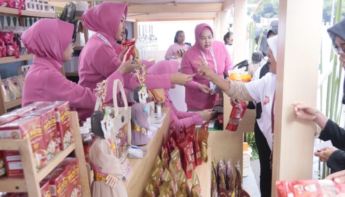 HUT Bhayangkara ke-77, Bhayangkari Polda Metro Jaya Ikut Serta Festival UMKM