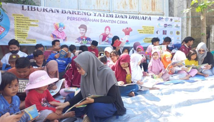 Komunitas Banten Ceria Ajak Anak Yatim dan Dhuafa Liburan ke Pulau Merak Kecil