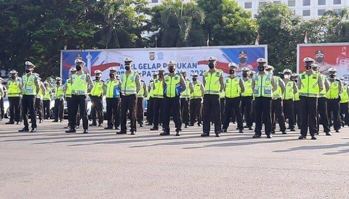 Kapolda Metro Ingatkan Untuk Selalu Pasang Plang Pemberitahuan Saat Operasi