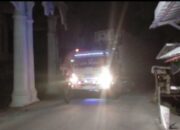 Apes, Truk Kontainer Nyasar Gegara Google Maps, Nabrak Atap Rumah Dan Tiang Di Cikarang 