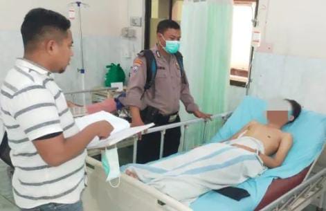 Korban tawuran, AM (17) warga Lopang Gede, Kelurahan Lopang, Kecamatan Serang, Kota Serang mendapatkan luka pada bagian pipi kanan dan dirawat intensif di RSUD dr Dradjat Prawiranegara, Kabupaten Serang. (Foto: Daeng Yusvin)