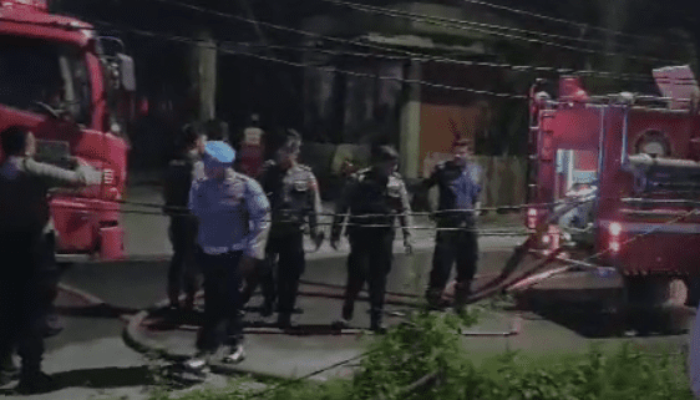 Diduga konsleting Listrik, Dua Rumah Dan Satu Motor Hangus Terbakar Di Cikarang