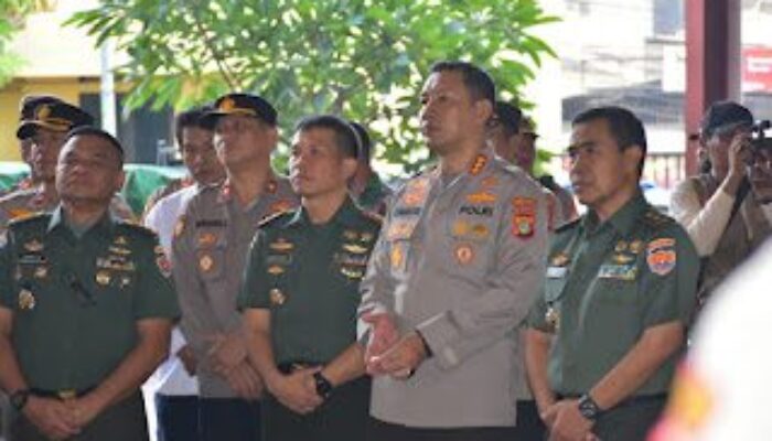 Kodim 0501/Jakarta Pusat Berikan Kejutan HUT Bhayangkara Ke 77 di Mapolres Metro Jakpus