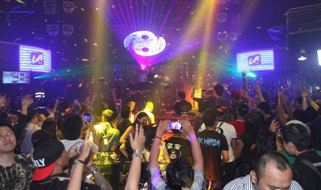 Pemerintah Kabupaten Bekasi melarang tempat hiburan malam buka saat Malam tahun baru. (Foto: Fathar)
