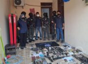 Densus 88 Menangkap Tersangka Teroris di Bekasi yang menyimpan Banyak Senjata, ini Cerita Ketua RT