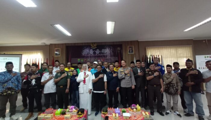 Jelang Pemilu 2024, Polres Karawang Gandeng KPU Gelar Deklarasi Damai 