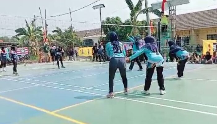 Sambut HUT RI ke 78, Perum BWI 2 Kedungwaringin Bekasi Gelar Turnamen Bola Voli 