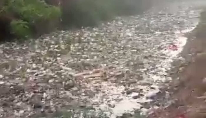 Viral, Petani Kekurangan Air Justru Dikirim Tumpukan Sampah Di Sungai Cikarang Hilir Bekasi