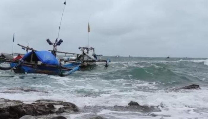Kondisi Cuaca Di Banten hari ini, BMKG: Waspadai Gelombang tinggi 2.5 hingga 4.0 meter