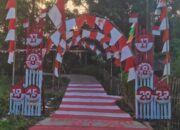 Serba-serbi HUT RI ke-78, Emak-emak di Cabangbungin Bekasi ‘Ngencleng’ Hiasi Gapura Cantik secara mandiri