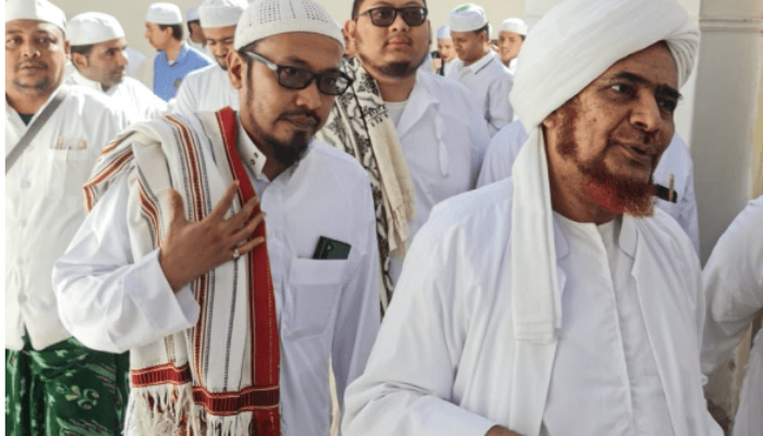 Habib Umar Bin Hafidz Memberikan Kesejukan Di Bulan Kemerdekaan