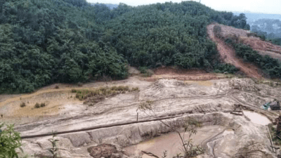 Panambangan atau galian pasir yang beroperasi di wilayah Kecamatan Cimarga, Kabupaten Lebak, Provinsi Banten, yang dikeluhkan warga mengakibatkan puluhan hektar pesawahan milik warga tidak bisa lagi untuk digarap. (Foto: istimewah)