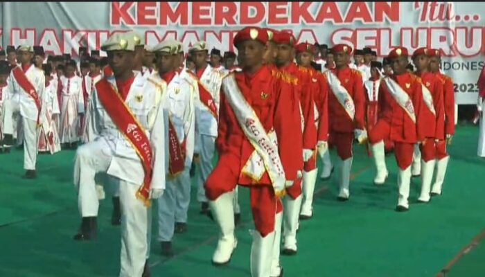 Ditengah Konflik KKB, Ratusan Santri Asal Papua Gelar Upacara HUT RI ke 78 di Setu Bekasi