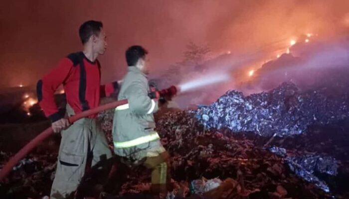Diduga Korsleting Listrik, Bengkel Accu di Tambun Selatan Dilalap Si Jago Merah