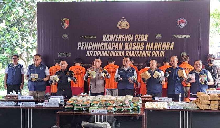 Dari pengungkapan pada bulan Agustus 2023 ini, kita berhasil mengamankan jiwa masyarakat dari bahaya narkoba sebanyak 733.818 jiwa (foto: Divisi Hummas Polri)