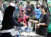 Memperingati HUT TNI ke 78 Dan Peduli Masyarakat, Grup 1 Kopassus Gelar Pasar Murah