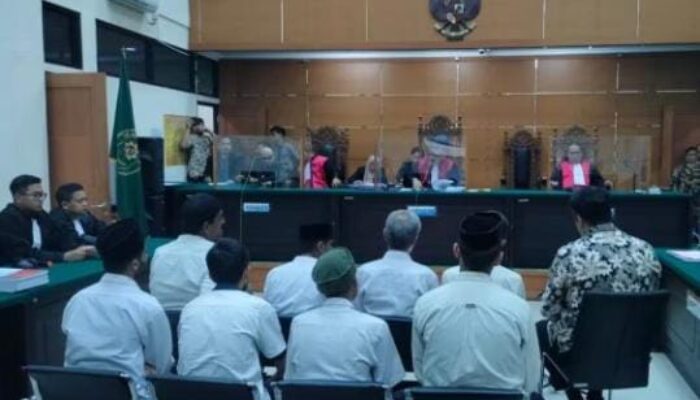 Selundupkan 319 kg Sabu ke Indonesia, 8 WNA Iran Divonis Mati
