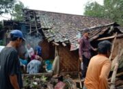 Angin Puting Beliung Hantam Ratusan Rumah, 2 Warga Tewas di Pandeglang
